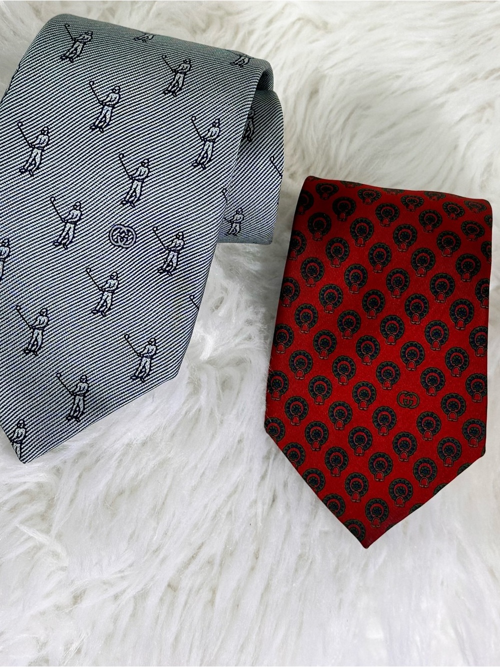 Gucci vintage bundle Red and Light Gray Patterned Silk Ties - Picture 10 of 10